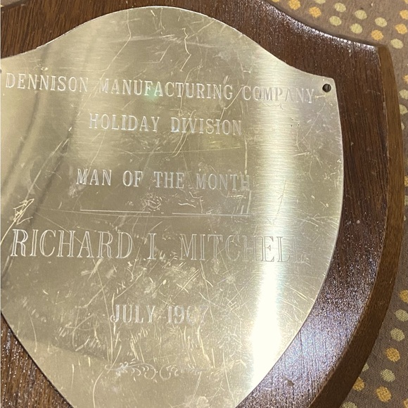 MAN OF THE MONTH 1967 DENNISON MANUFACTURING CO. Brass Wood Award Wall Plaque - Picture 5 of 7